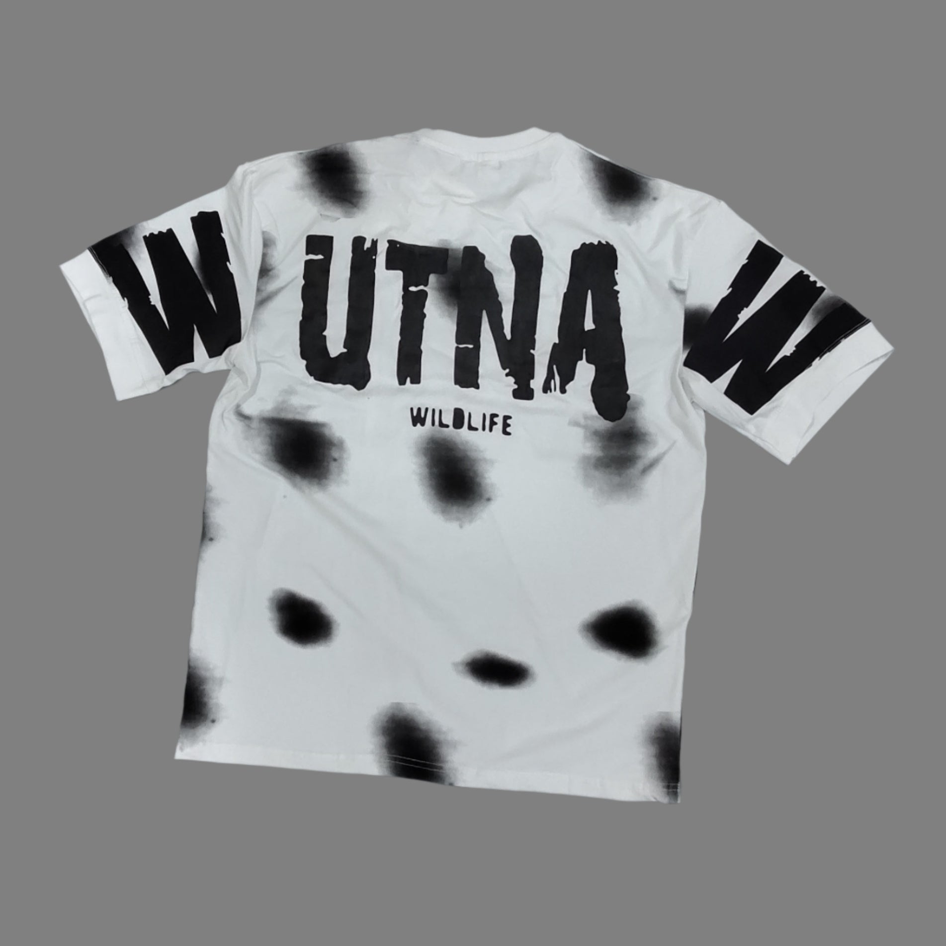 Drop shoulder t shirt